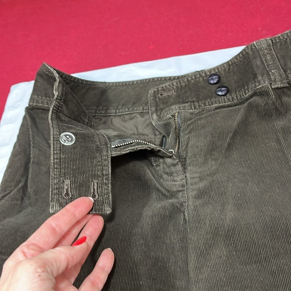 NEW Ann Taylor Lindsay BROWN corduroy capri PANTS sits lower on waist size 8 med - Picture 14 of 16